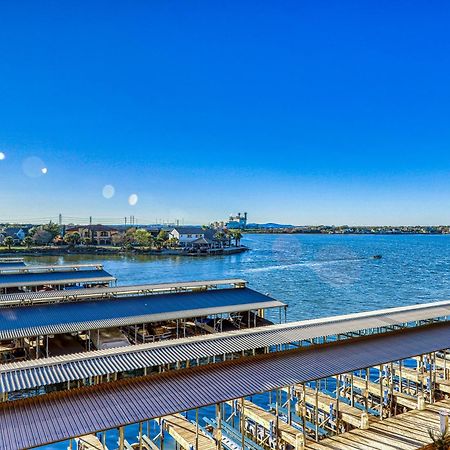 The Waters Condo Building 3 Horseshoe Bay Exteriör bild