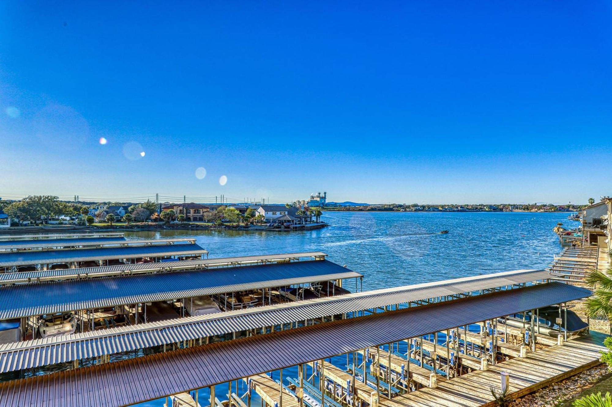 The Waters Condo Building 3 Horseshoe Bay Exteriör bild